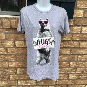 “Sold Out Hugs” Tee Sz M